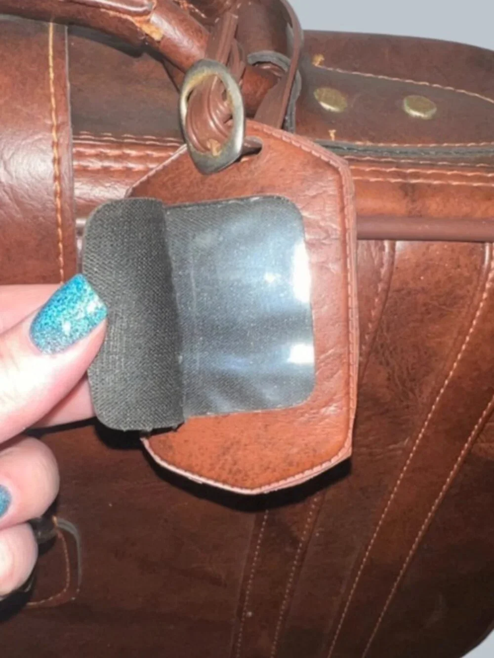Vintage 1970s Chestnut Brown Leather Rectangle Zip Suitcase